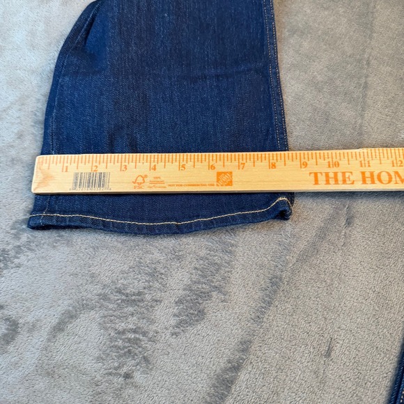 Old Navy Wow Boot-Cut Jeans Womens 16 Short Mid-Rise Dark Wash Denim New - Picture 9 of 11